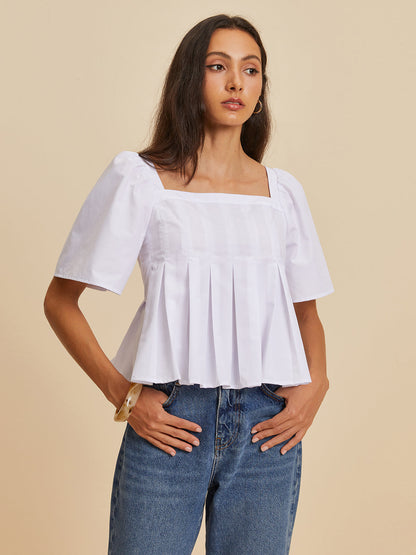 Well Tailored Blouse with a Graceful Silhouette