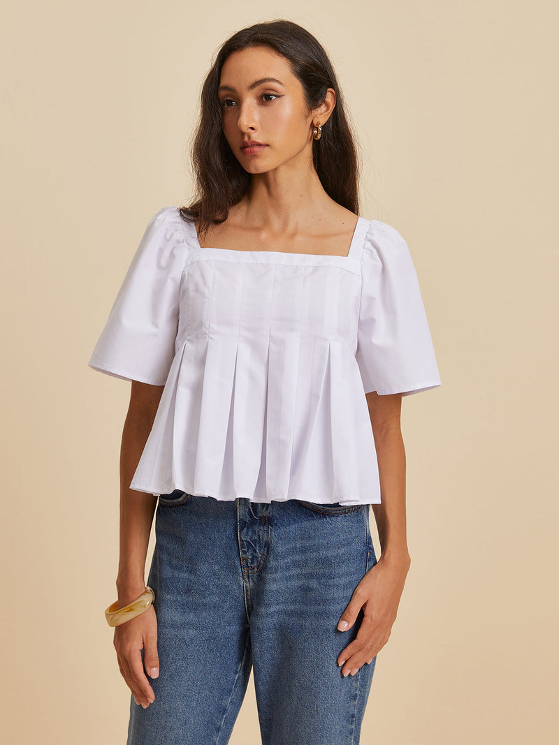Well Tailored Blouse with a Graceful Silhouette