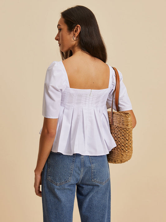 Well Tailored Blouse with a Graceful Silhouette