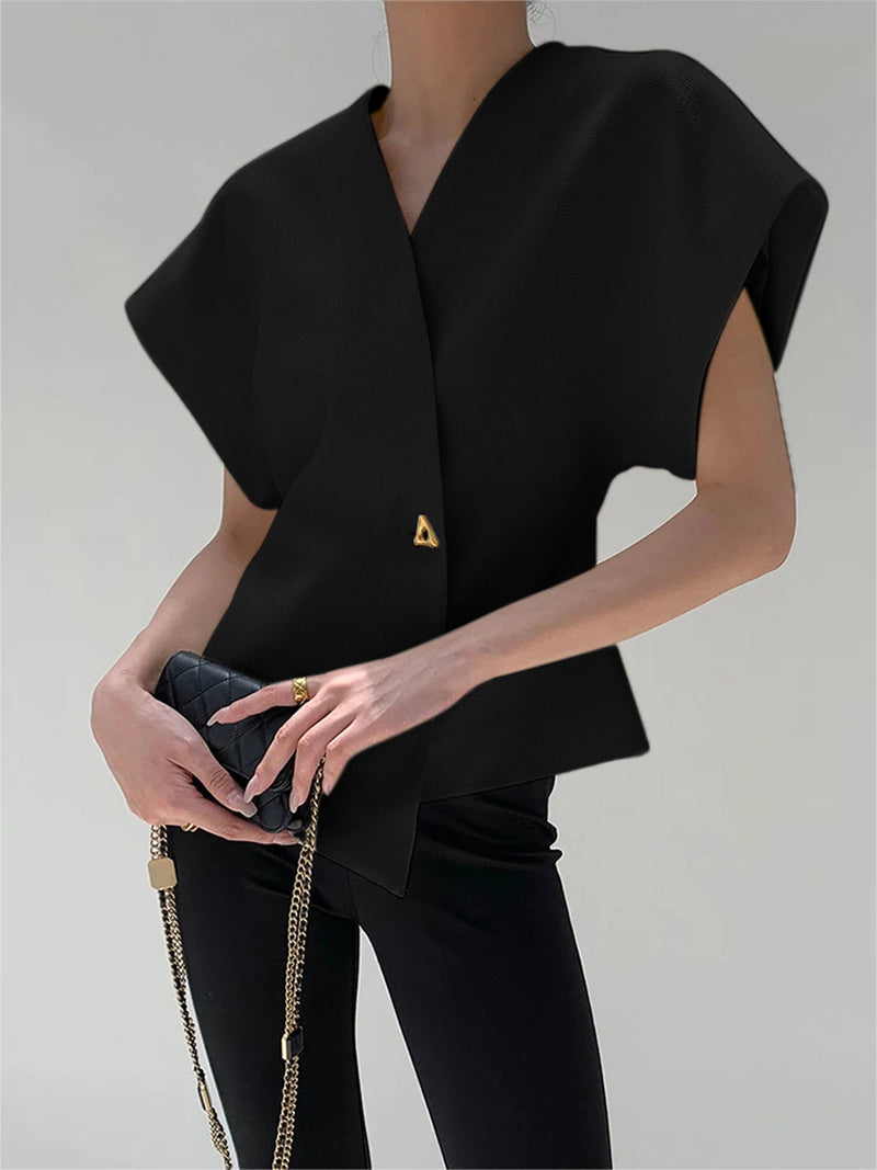 Classic Vintage Blouse with a Flattering Fit