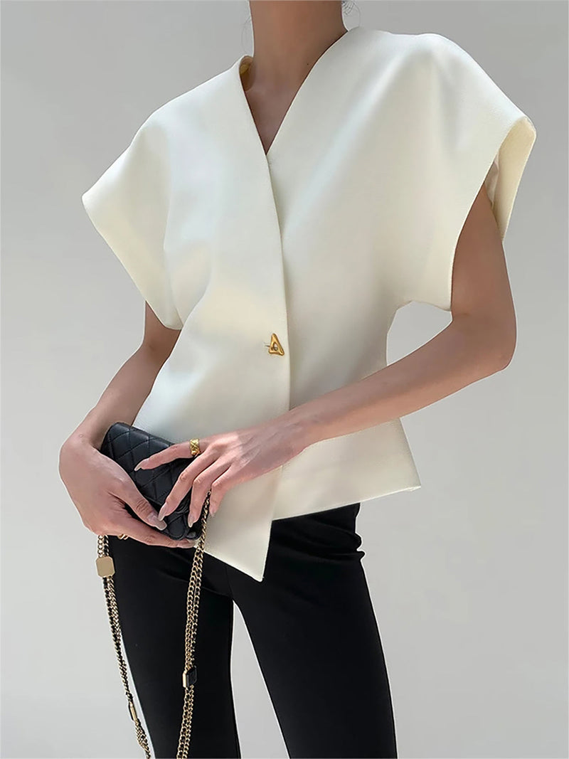Classic Vintage Blouse with a Flattering Fit