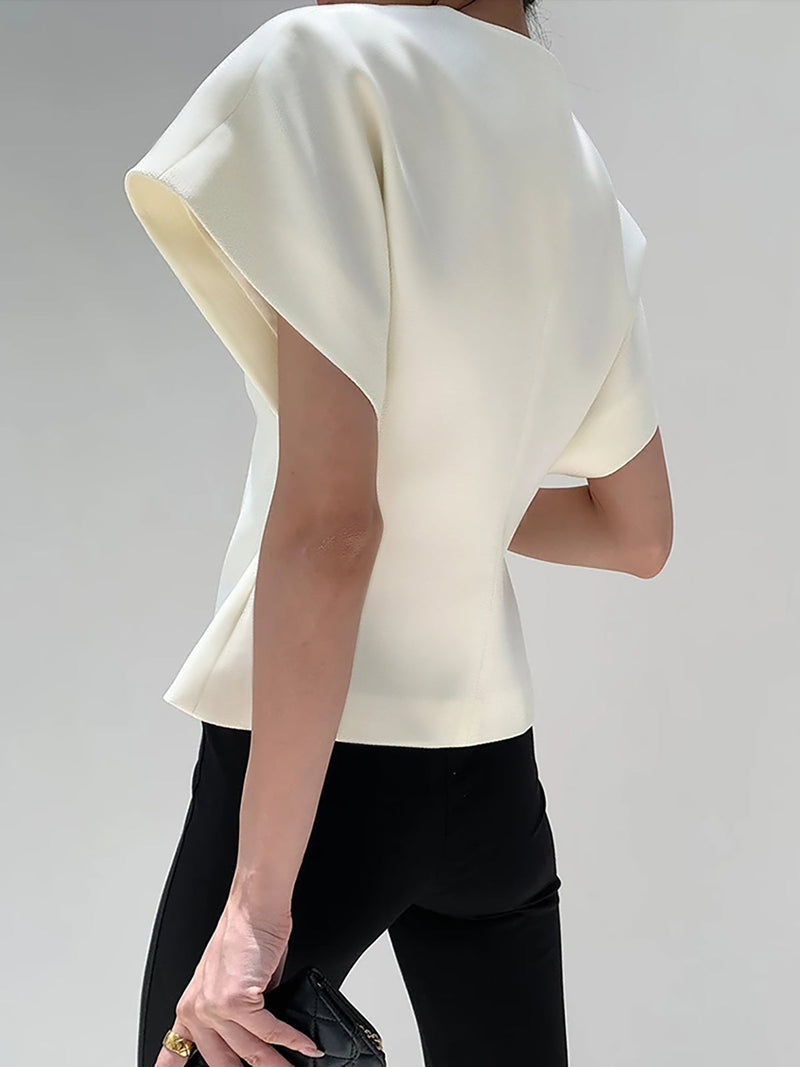 Classic Vintage Blouse with a Flattering Fit