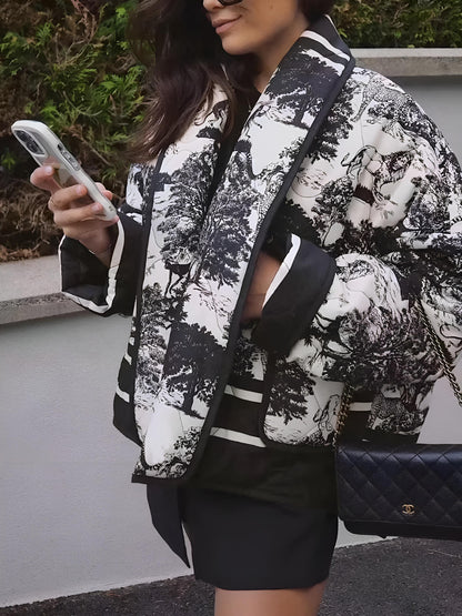 Effortlessly Elegant Jacket with a Timeless Design