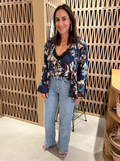 Elegantly Styled Blouse for Everyday Wear