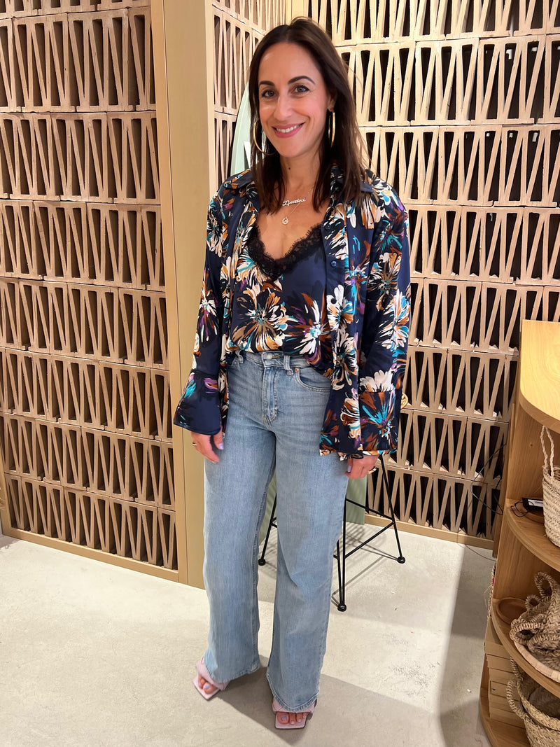 Elegantly Styled Blouse for Everyday Wear