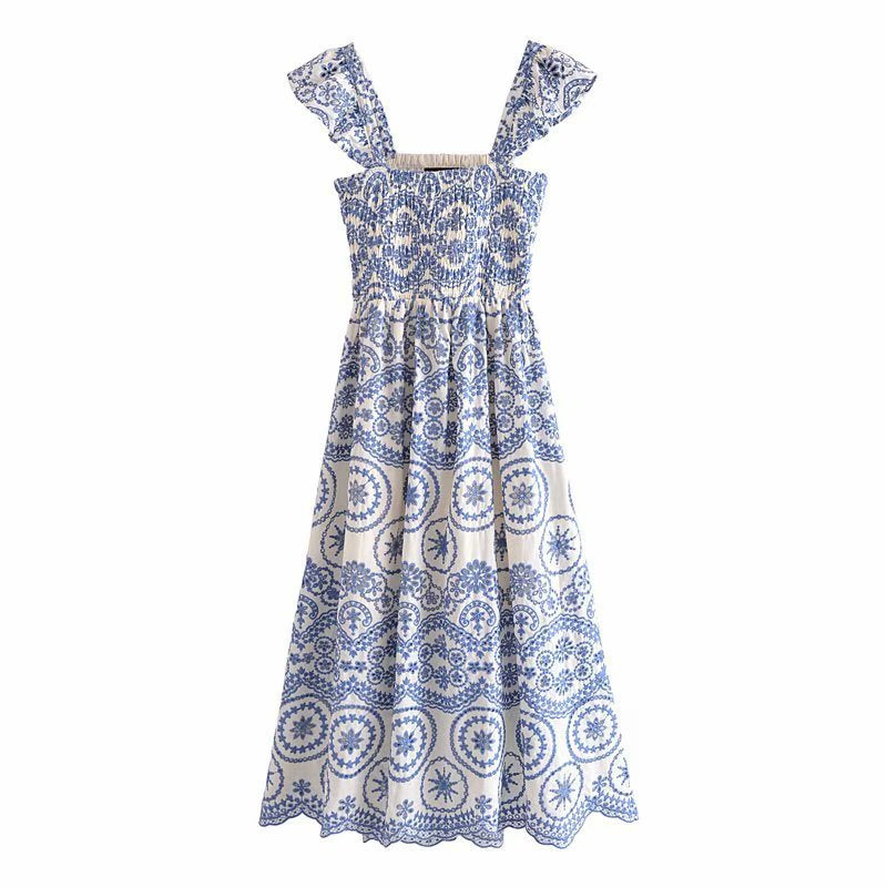 Gracefully Styled Dress for Any Occasion