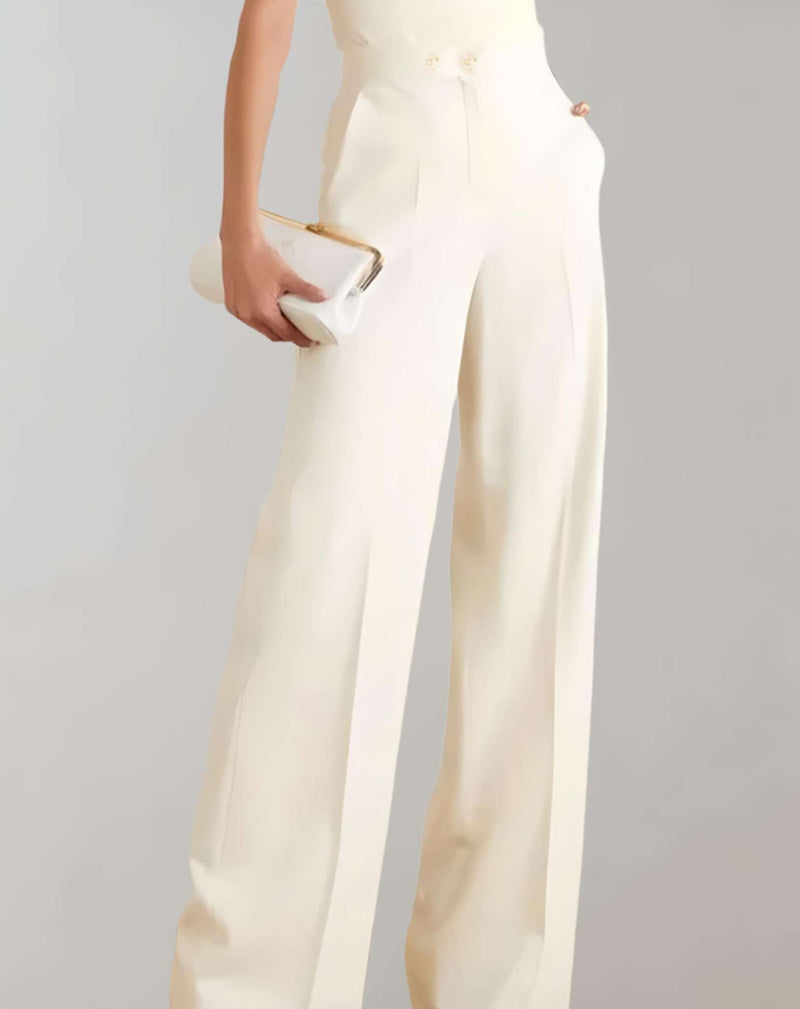 Well Tailored Trousers with a Graceful Silhouette