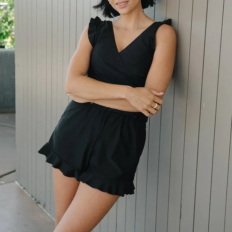 Effortlessly Elegant Garment with a Timeless Design