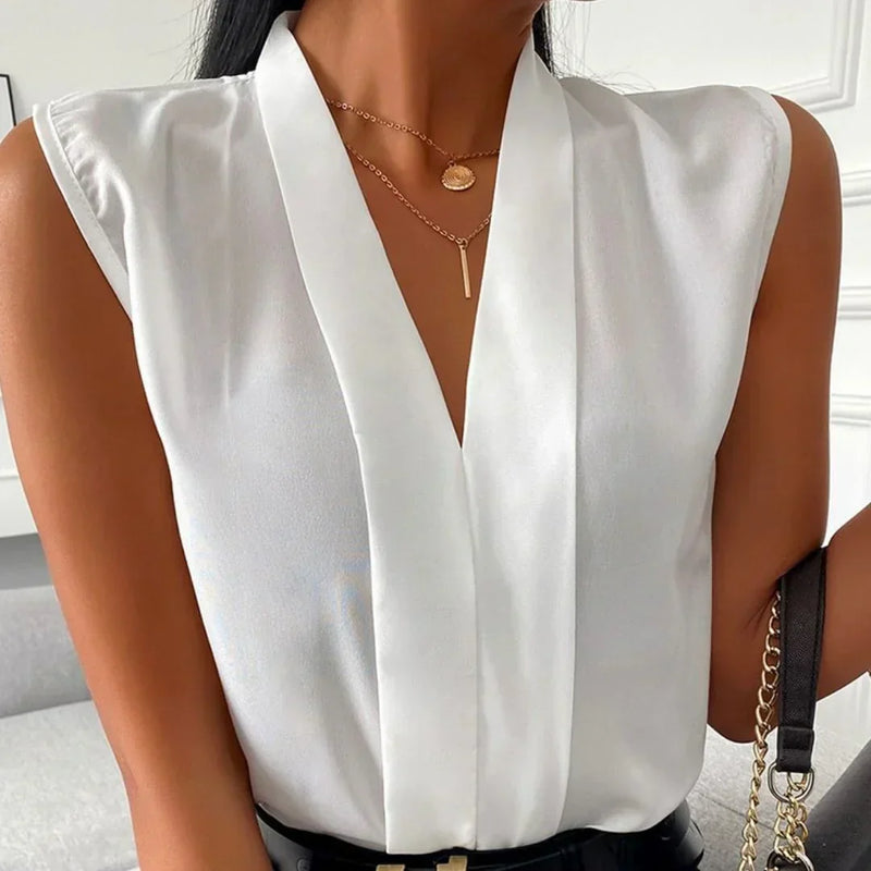 Elegantly Styled Blouse for Everyday Wear