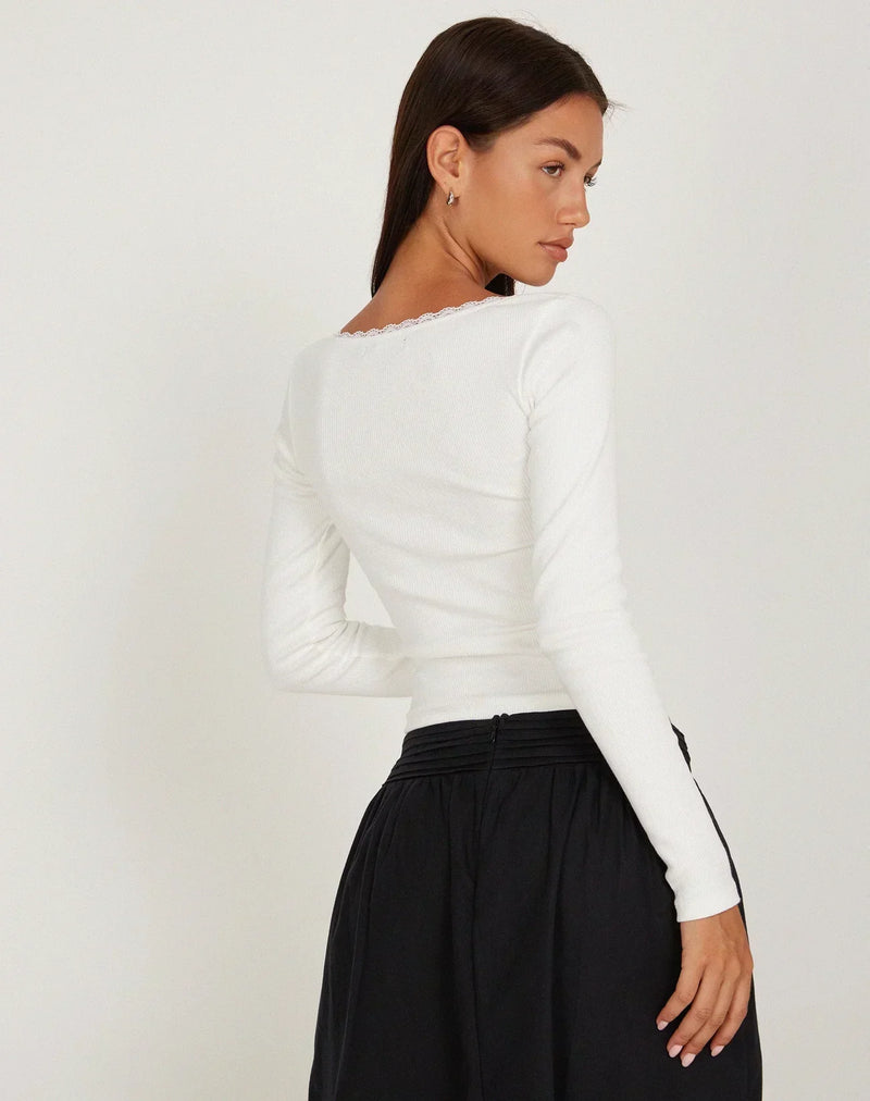 Beautifully Crafted Shirt in a Classic Style