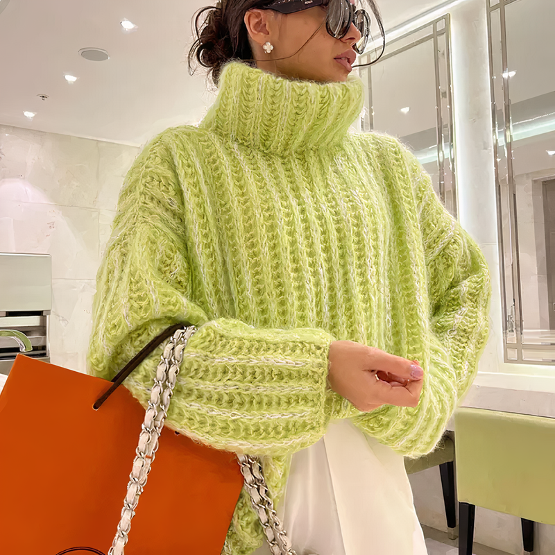 Effortlessly Elegant Sweater with a Timeless Design