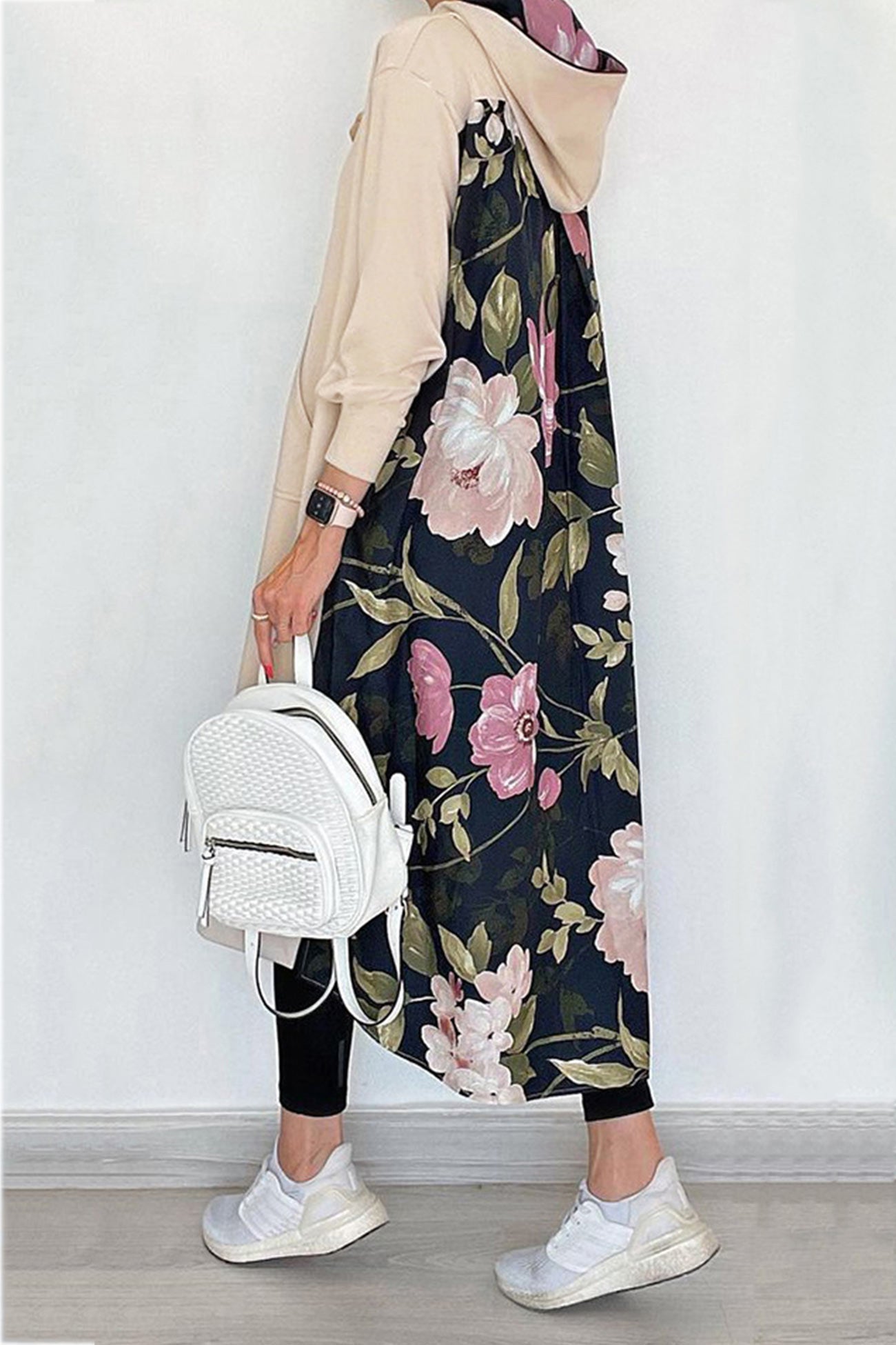 Sophisticated Garment with a Clean Classic Look