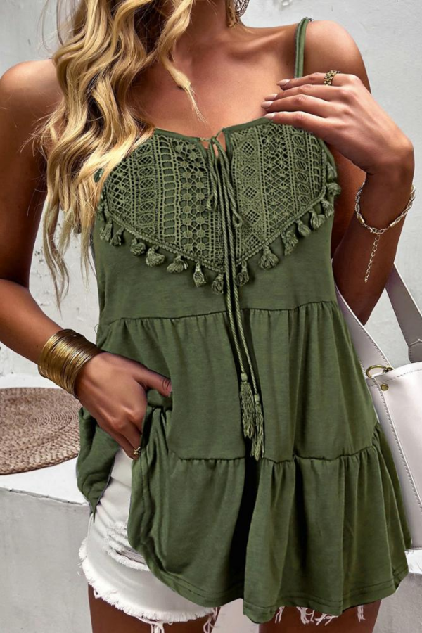 Classic Vintage Blouse with a Flattering Fit