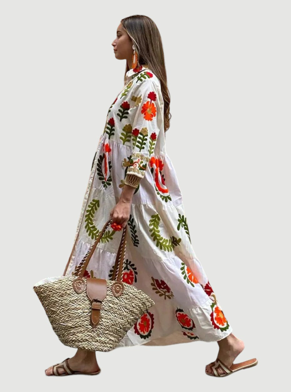 Well Tailored Dress with a Graceful Silhouette