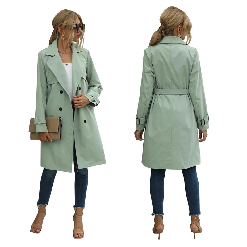 Well Tailored Coat with a Graceful Silhouette