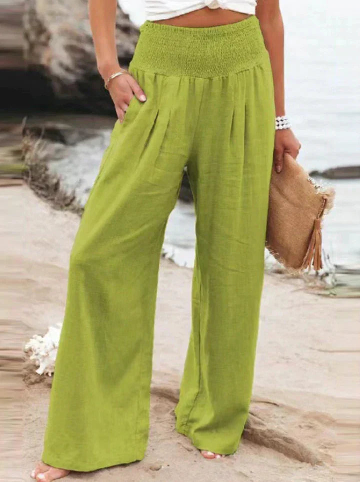Classic Vintage Trousers with a Flattering Fit