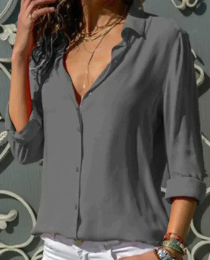 Beautifully Crafted Blouse in a Classic Style