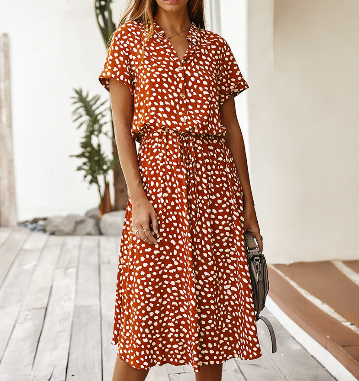 Well Tailored Dress with a Graceful Silhouette