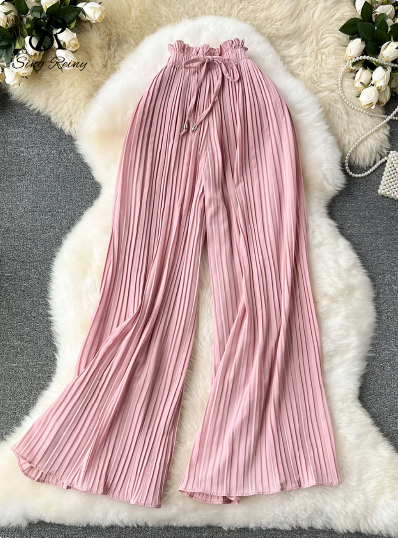 Beautifully Finished Trousers in a Timeless Design