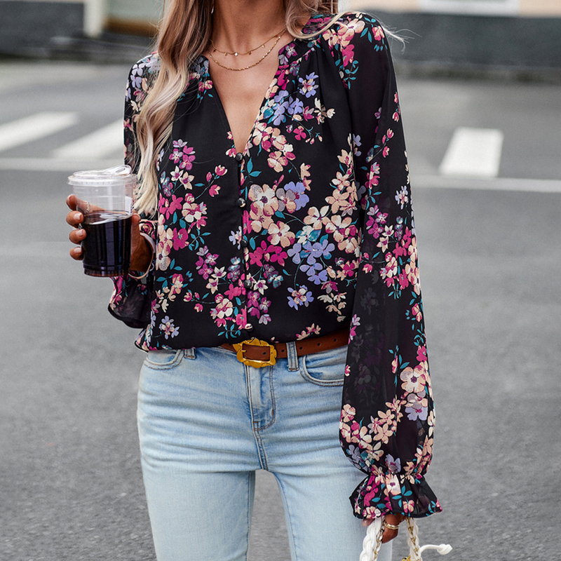 Beautifully Crafted Blouse in a Classic Style