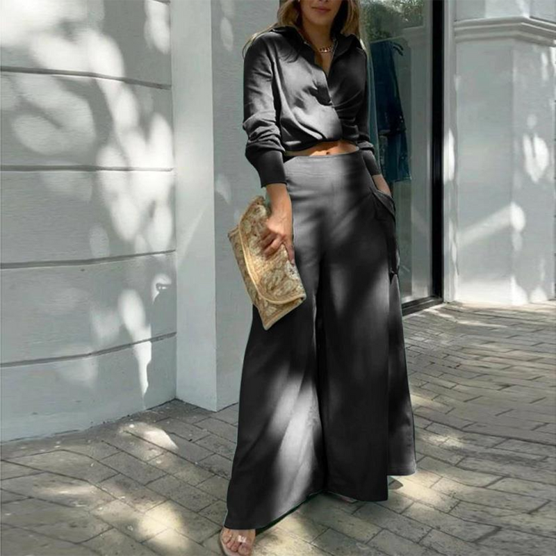 Well Tailored Blouse with a Graceful Silhouette
