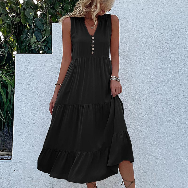 Beautifully Finished Dress in a Timeless Design