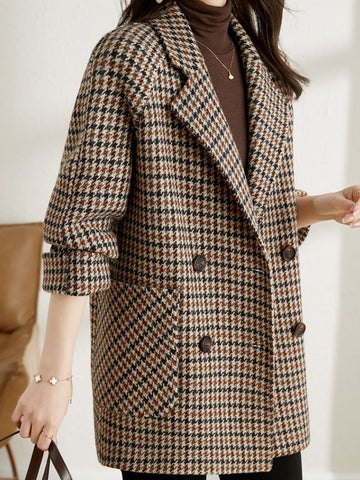 Classic Vintage Coat with a Flattering Fit