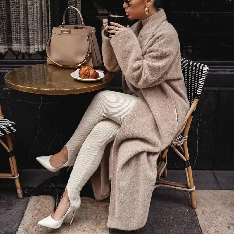 Gracefully Styled Coat for Any Occasion