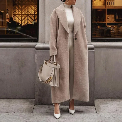 Gracefully Styled Coat for Any Occasion