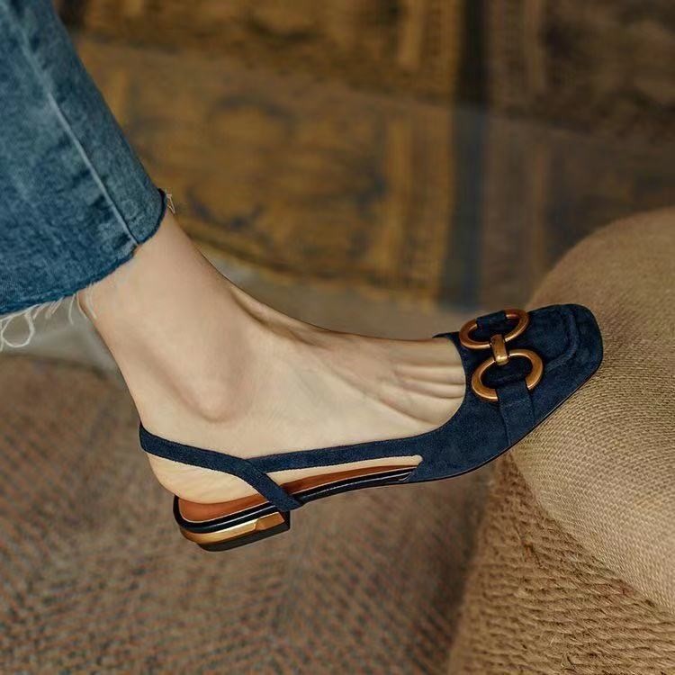 Sophisticated Garment with a Clean Classic Look