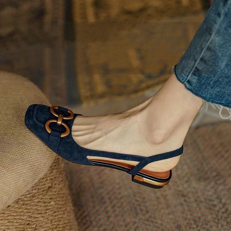 Sophisticated Garment with a Clean Classic Look