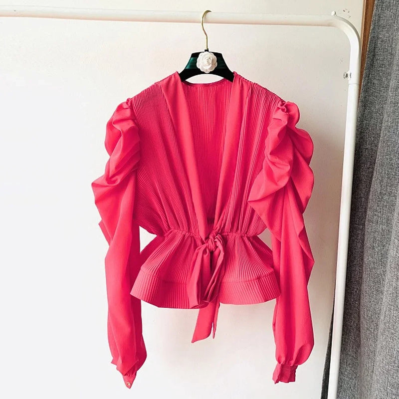 Sophisticated Blouse with a Clean Classic Look