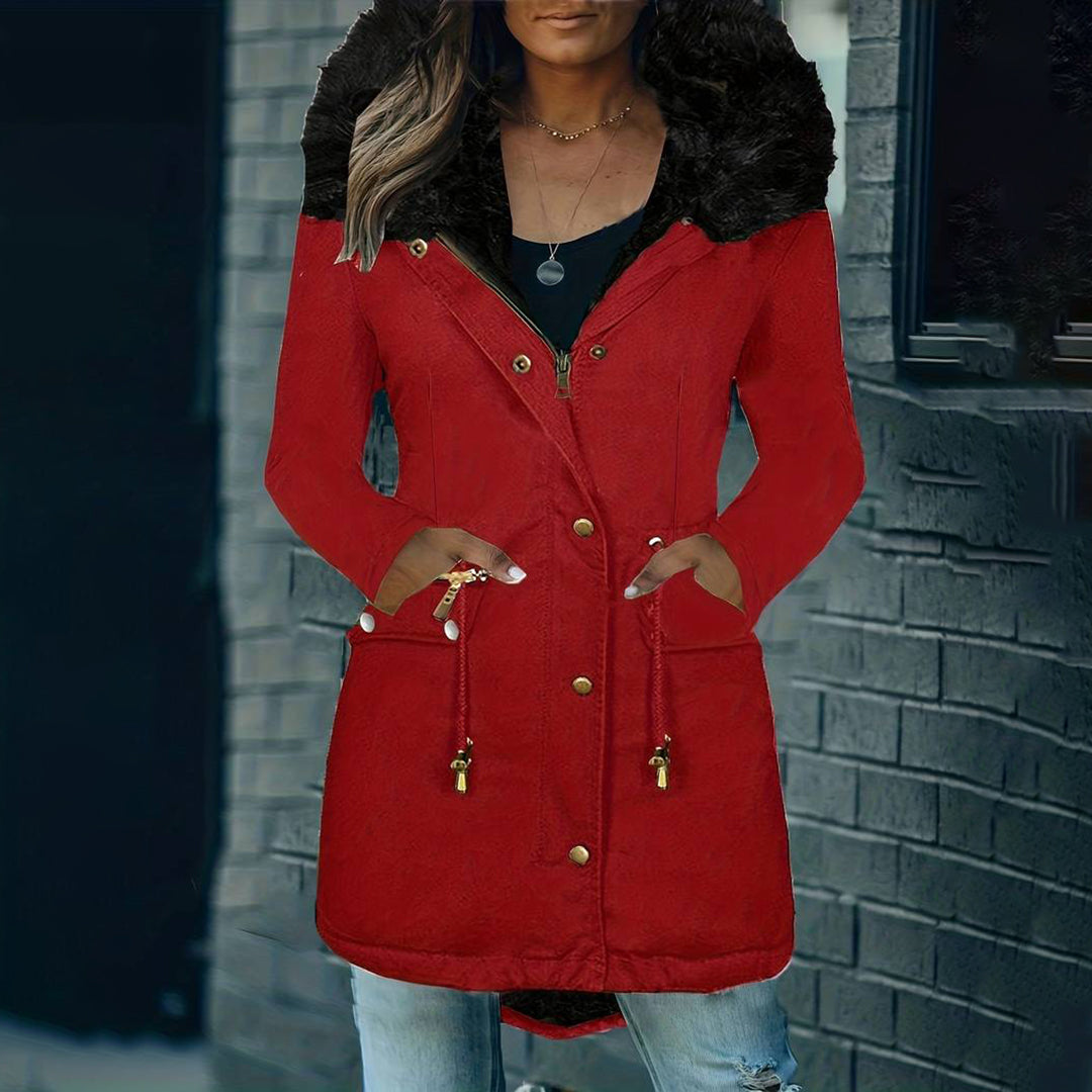 Beautifully Finished Coat in a Timeless Design