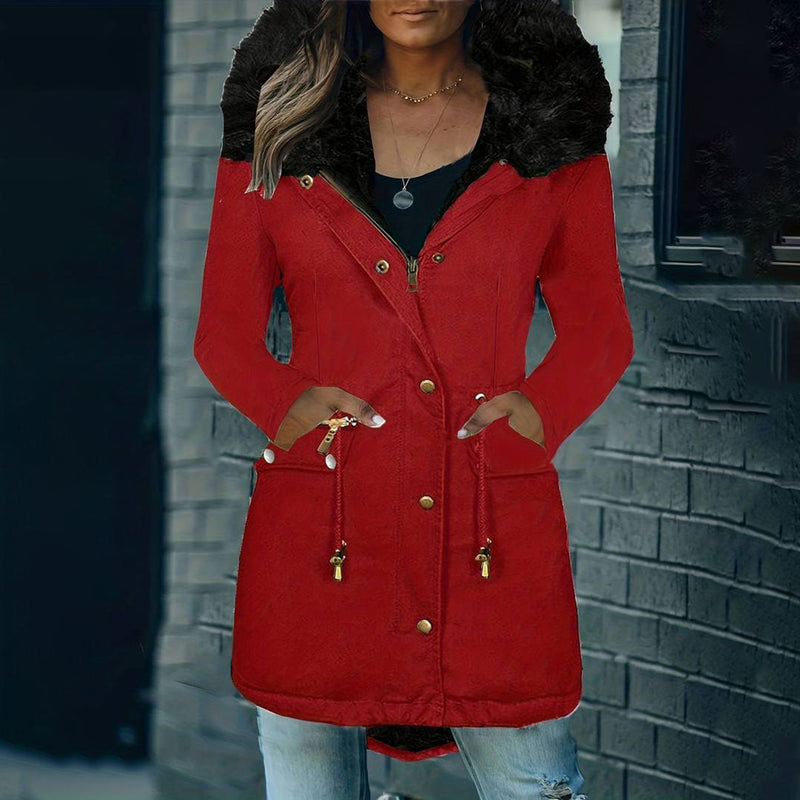Beautifully Finished Coat in a Timeless Design