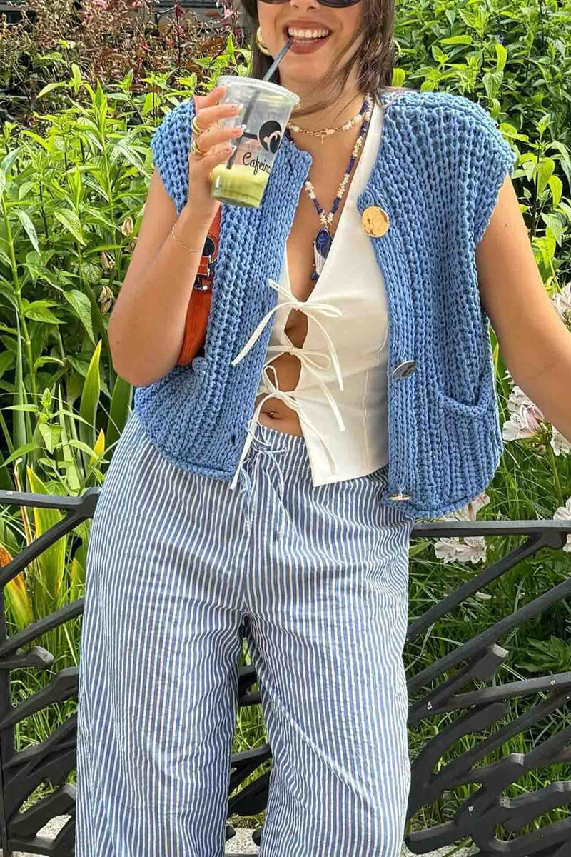 Well Tailored Cardigan with a Graceful Silhouette