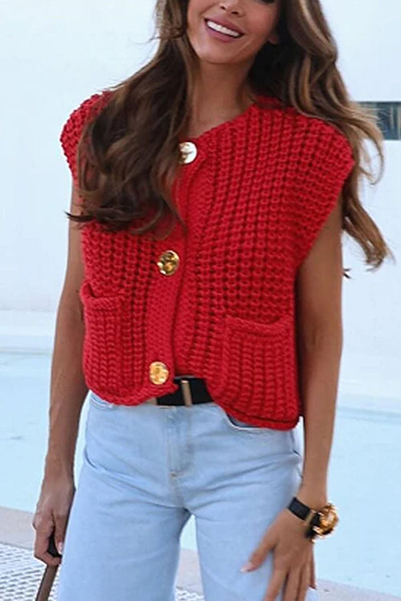 Well Tailored Cardigan with a Graceful Silhouette