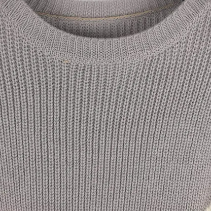 Well Tailored Sweater with a Graceful Silhouette