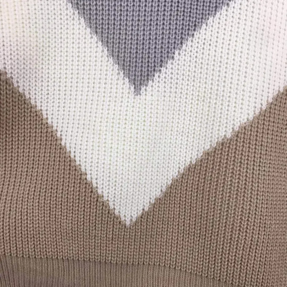 Well Tailored Sweater with a Graceful Silhouette