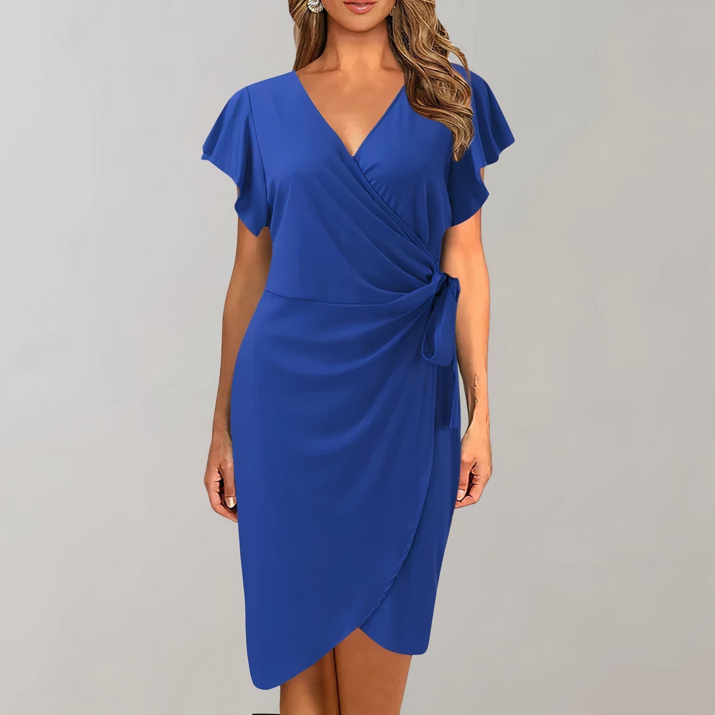 Effortlessly Elegant Dress with a Timeless Design