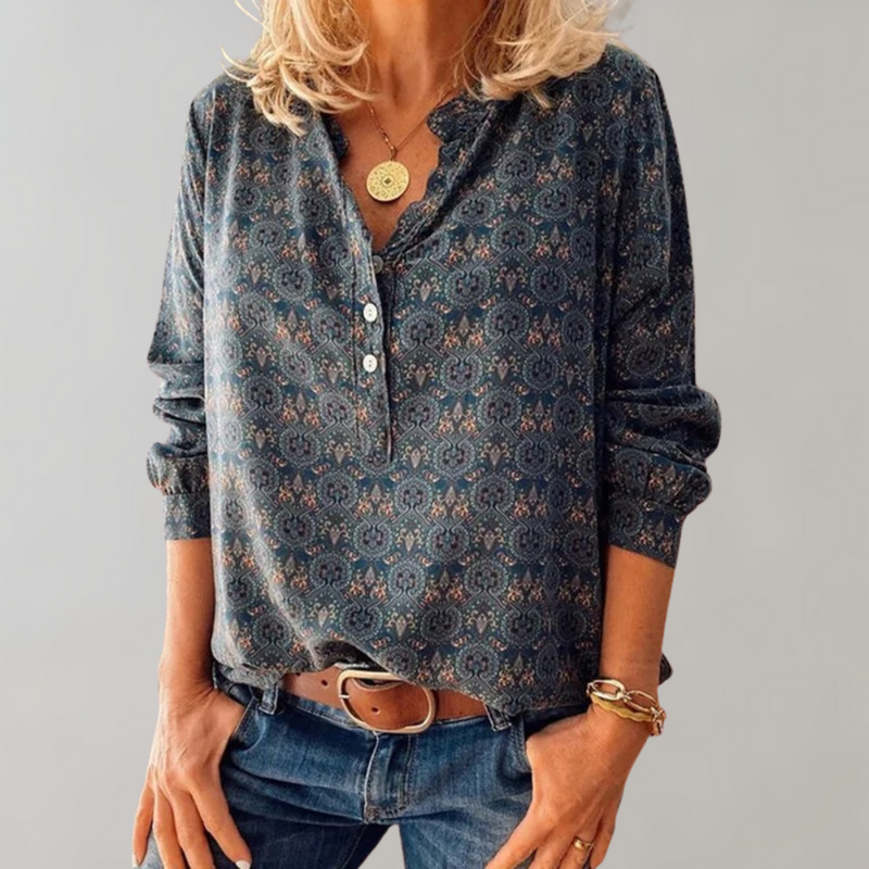 Classic Vintage Blouse with a Flattering Fit