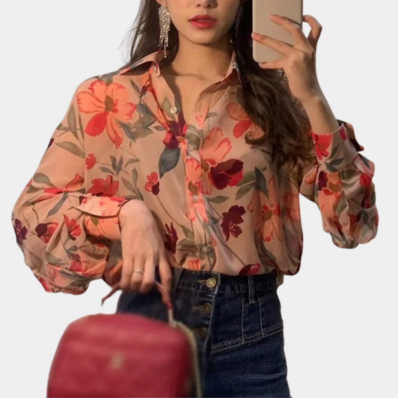 Well Tailored Blouse with a Graceful Silhouette