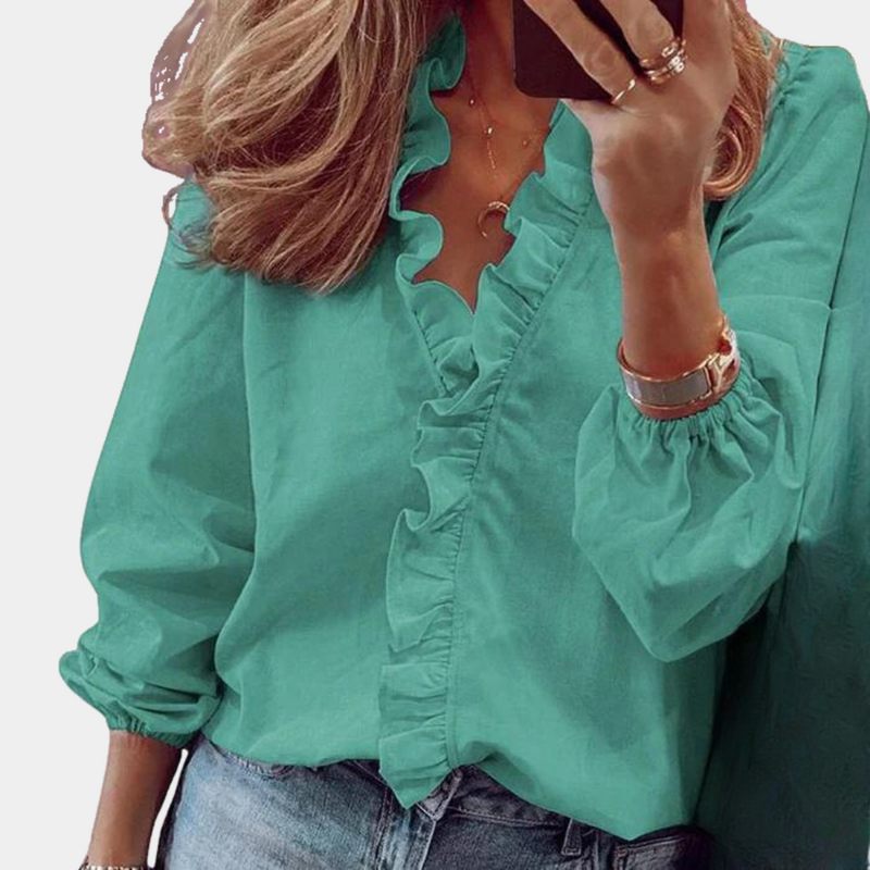 Classic Vintage Blouse with a Flattering Fit
