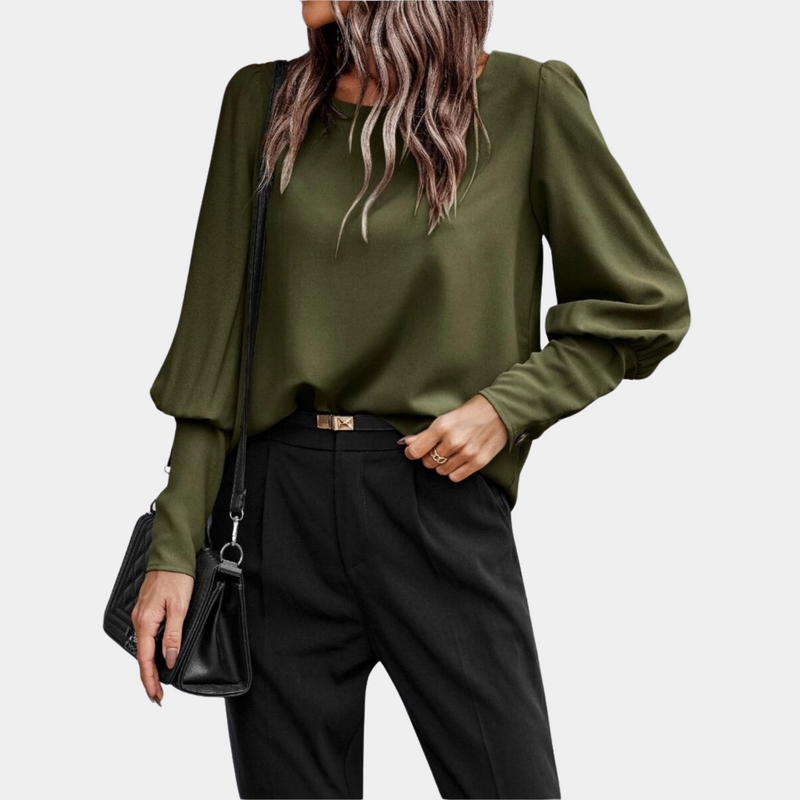 Well Tailored Blouse with a Graceful Silhouette
