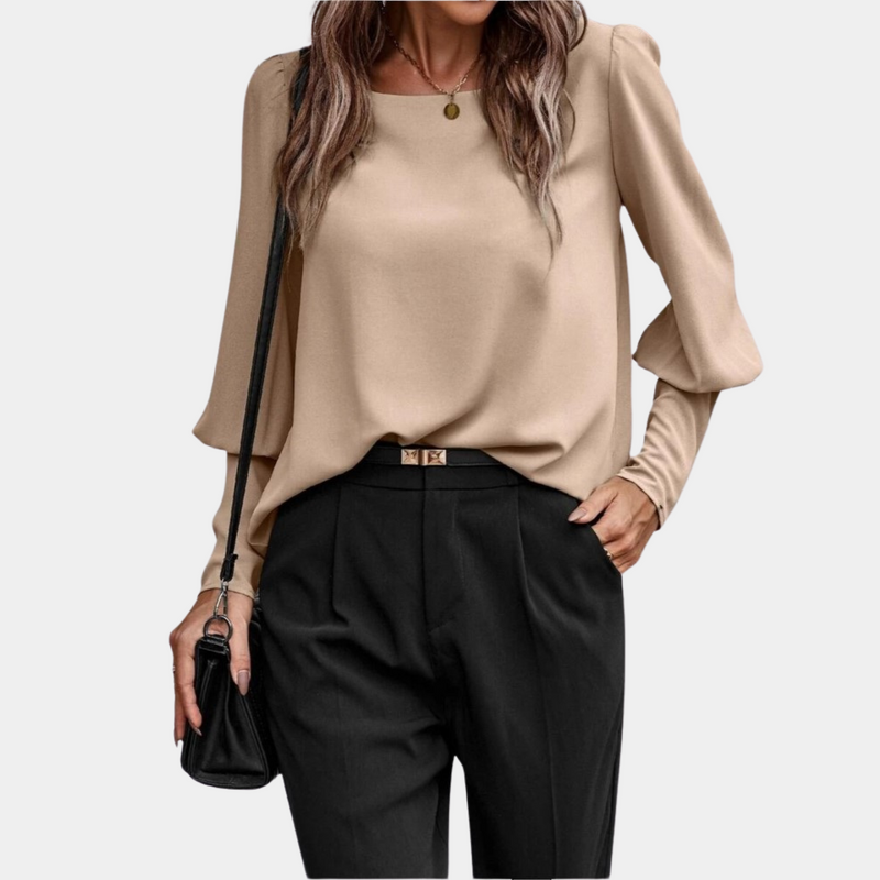 Well Tailored Blouse with a Graceful Silhouette