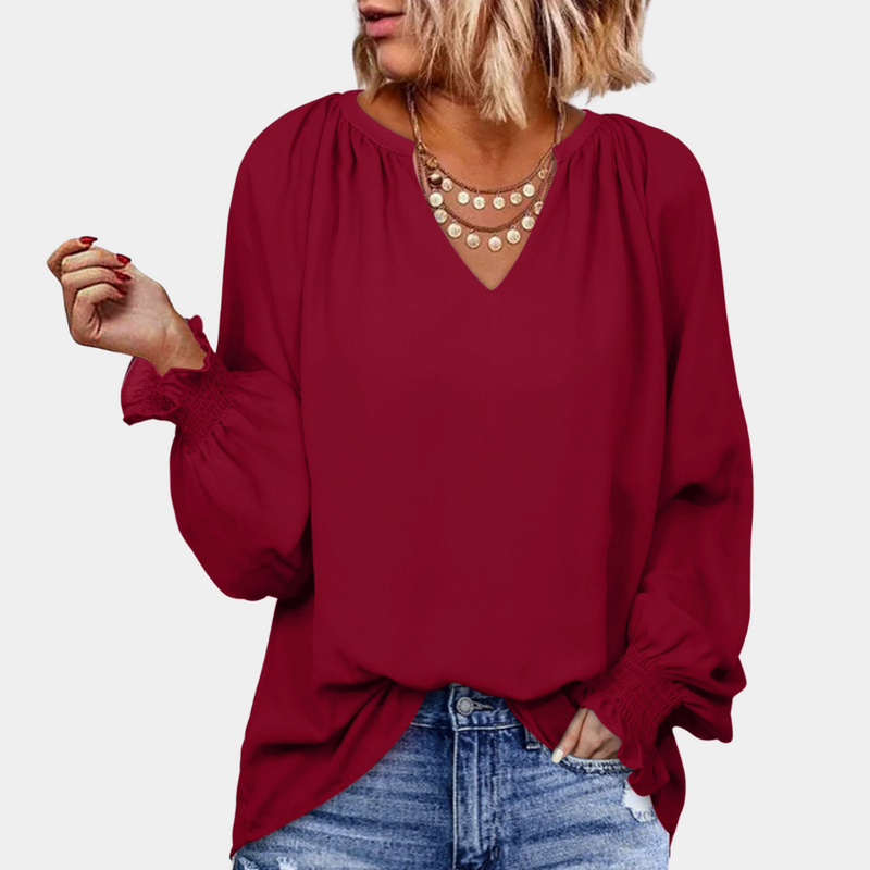 Well Tailored Blouse with a Graceful Silhouette