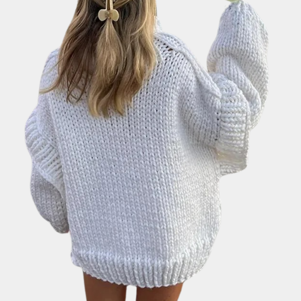 Well Tailored Sweater with a Graceful Silhouette
