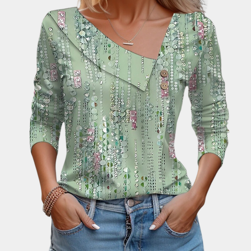Beautifully Crafted Blouse in a Classic Style