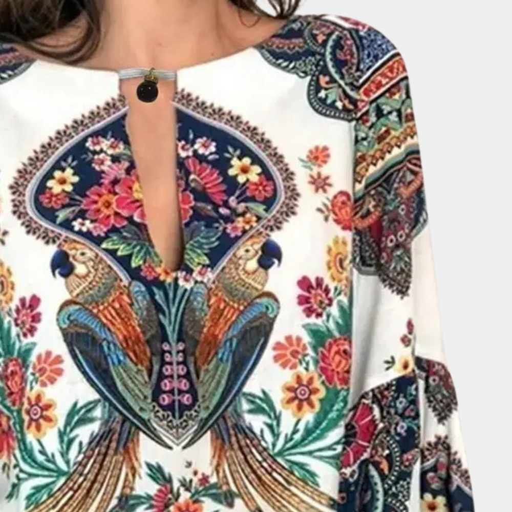 Effortlessly Elegant Blouse with a Timeless Design