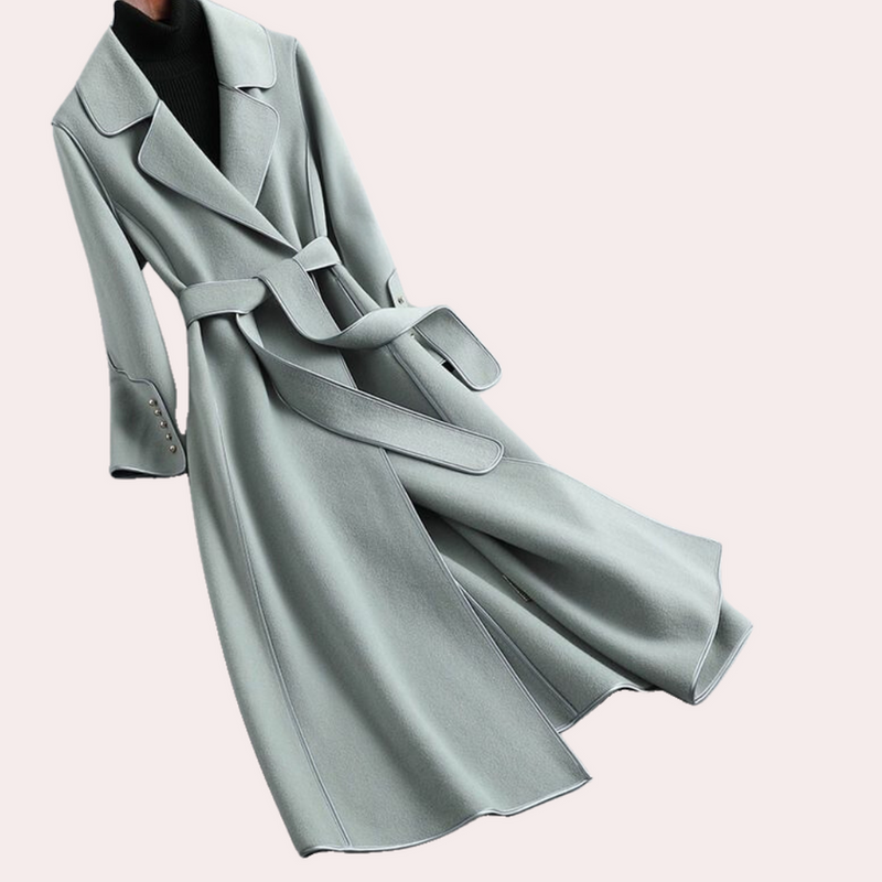 Beautifully Crafted Coat in a Classic Style
