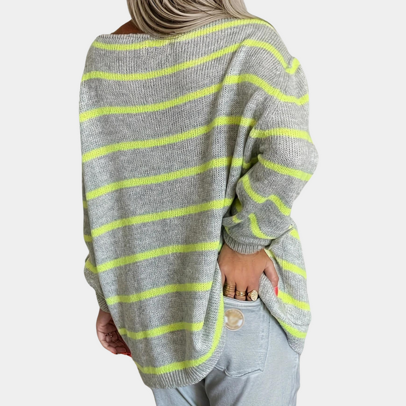 Well Tailored Sweater with a Graceful Silhouette